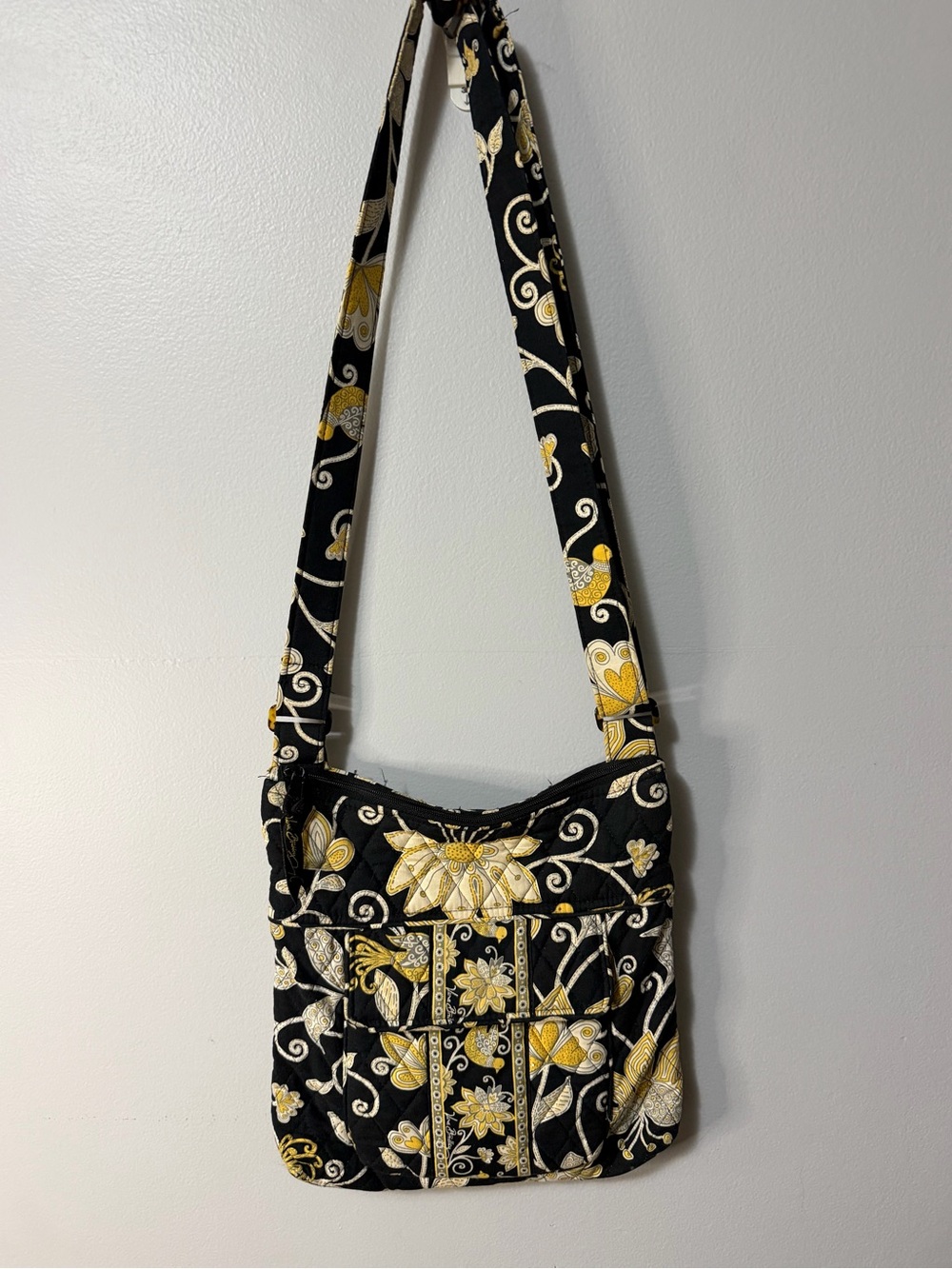 Retired Vera Bradley Quilted Floral Crossbody Shoulder Bag pattern Yellow Bird